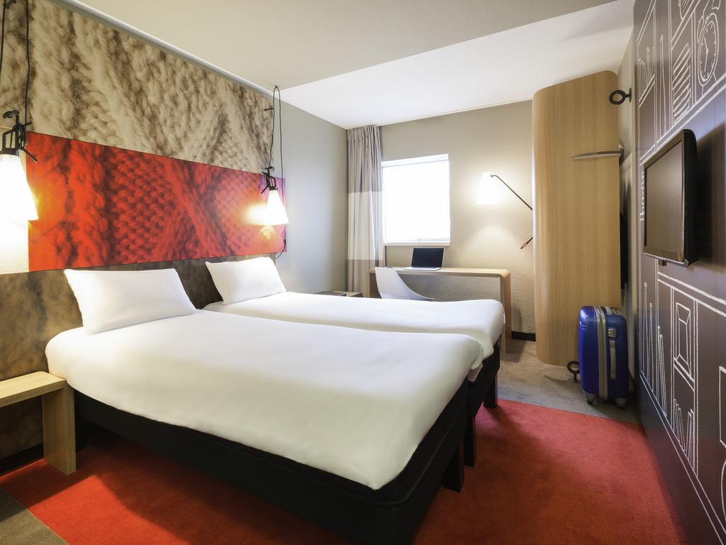 Hotel Ibis Rennes Centre Gare Sud Esterno foto