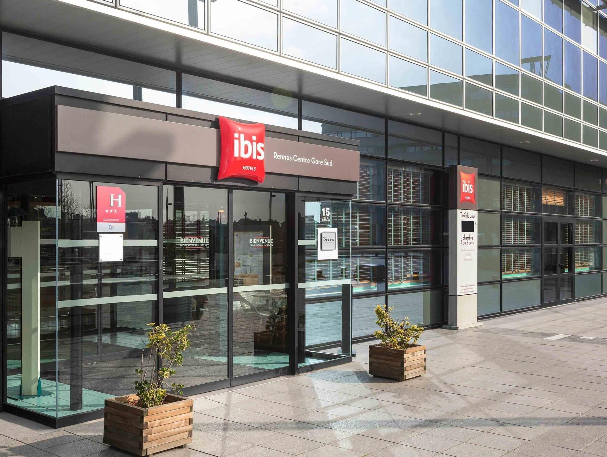 Hotel Ibis Rennes Centre Gare Sud Esterno foto