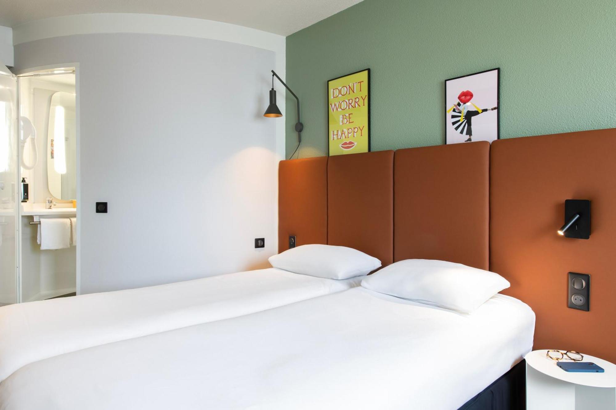 Hotel Ibis Rennes Centre Gare Sud Esterno foto