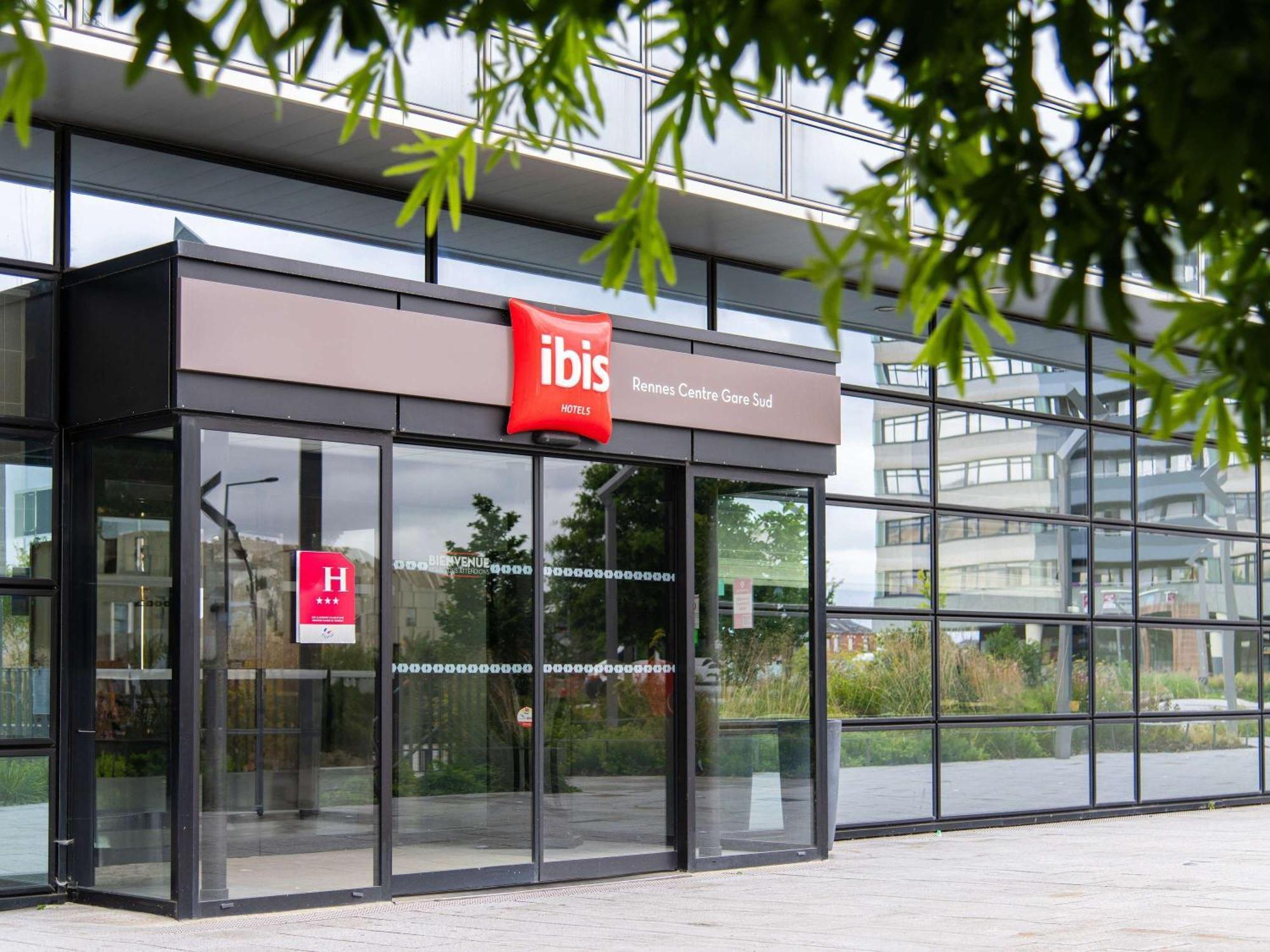 Hotel Ibis Rennes Centre Gare Sud Esterno foto