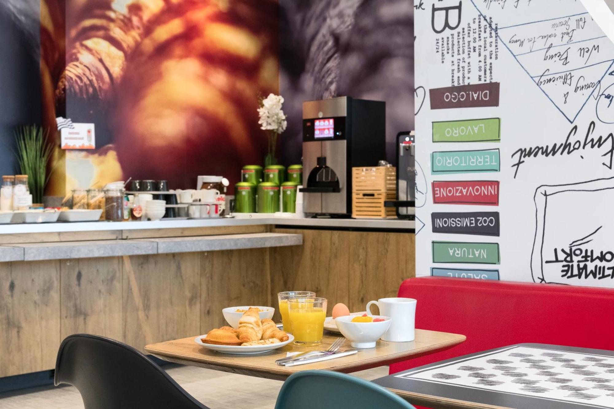 Hotel Ibis Rennes Centre Gare Sud Esterno foto