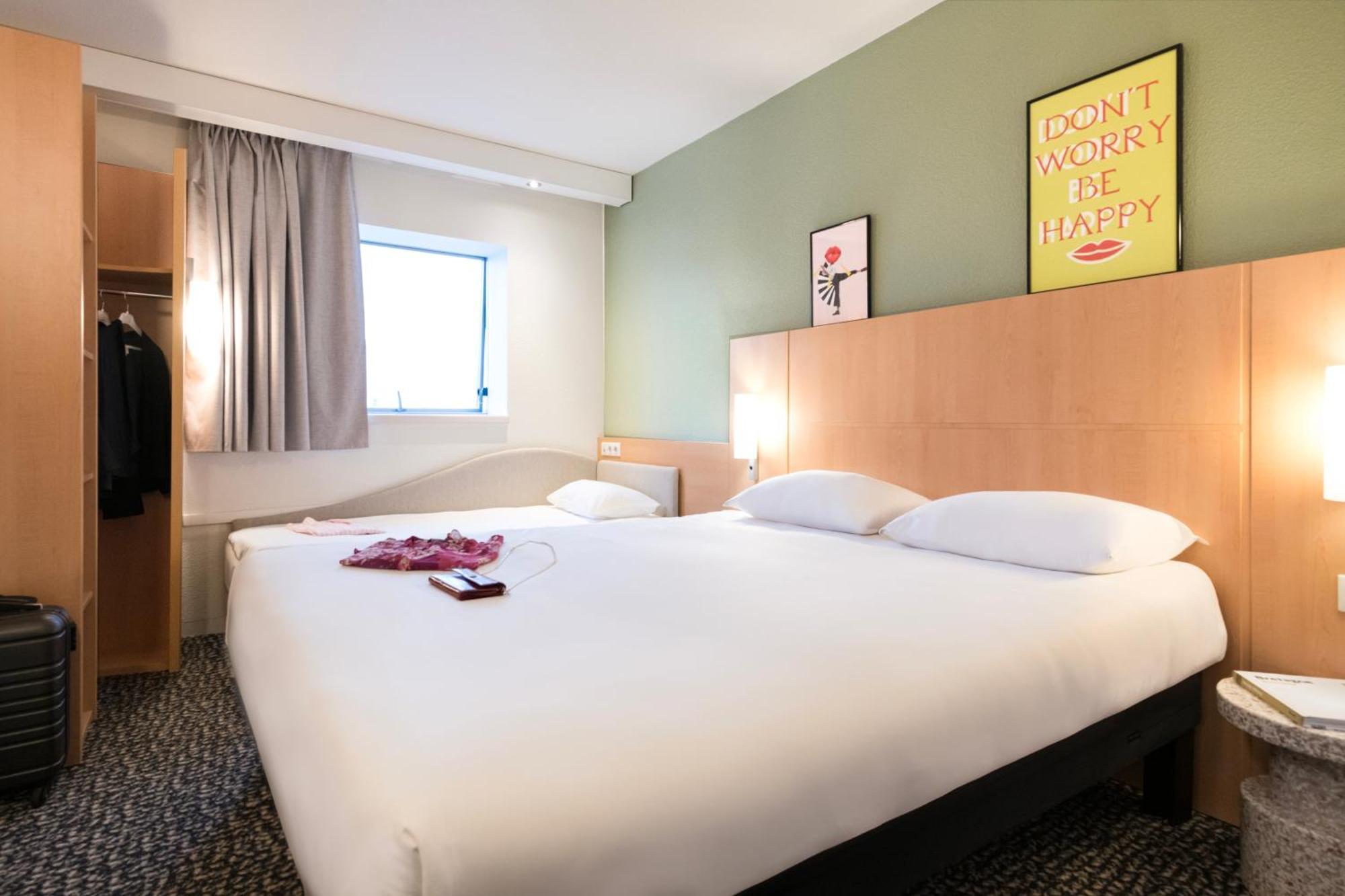 Hotel Ibis Rennes Centre Gare Sud Esterno foto