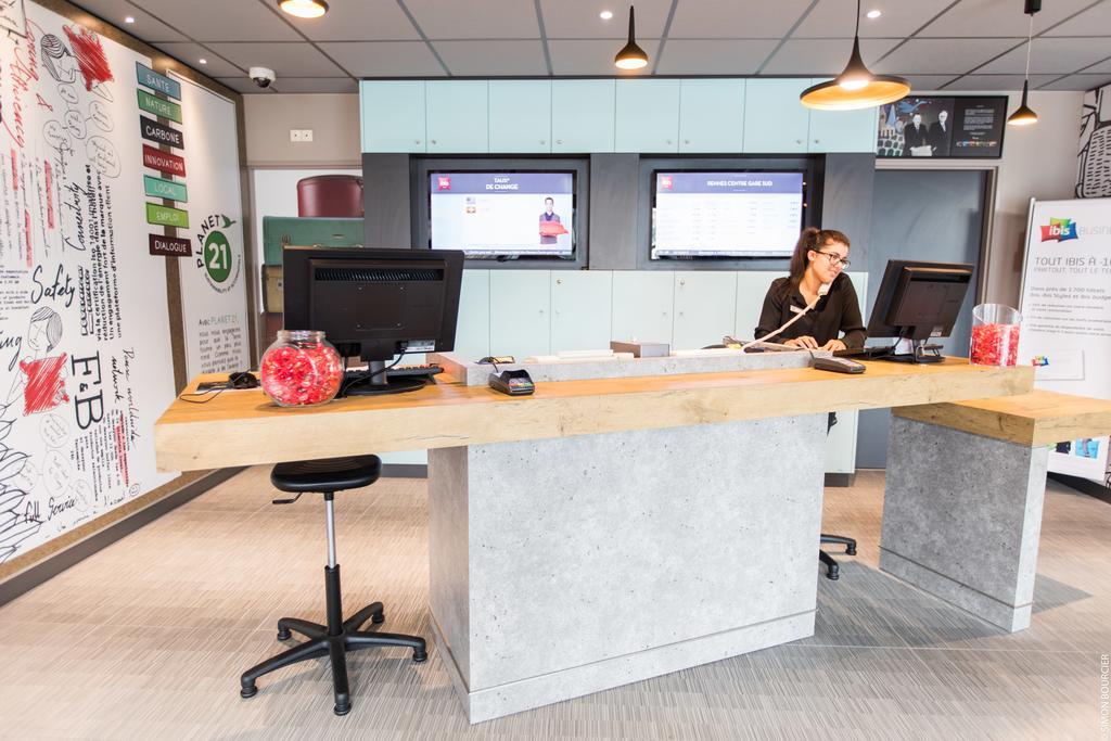 Hotel Ibis Rennes Centre Gare Sud Esterno foto