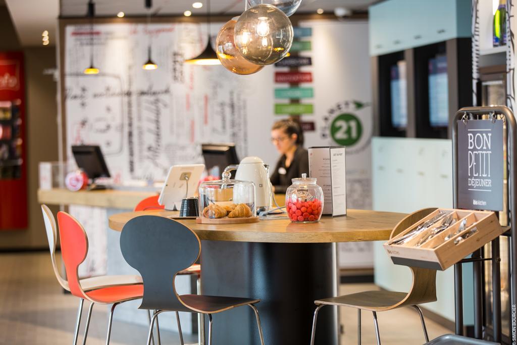 Hotel Ibis Rennes Centre Gare Sud Esterno foto
